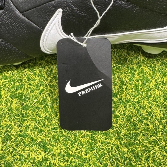 Nike Premier III 3 FG Size 10.5 Leather Soccer Cleats Black White AT5889-010 - Picture 5 of 7
